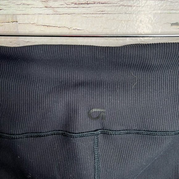 Gap high rise black leggings size small crop - Picture 5 of 10